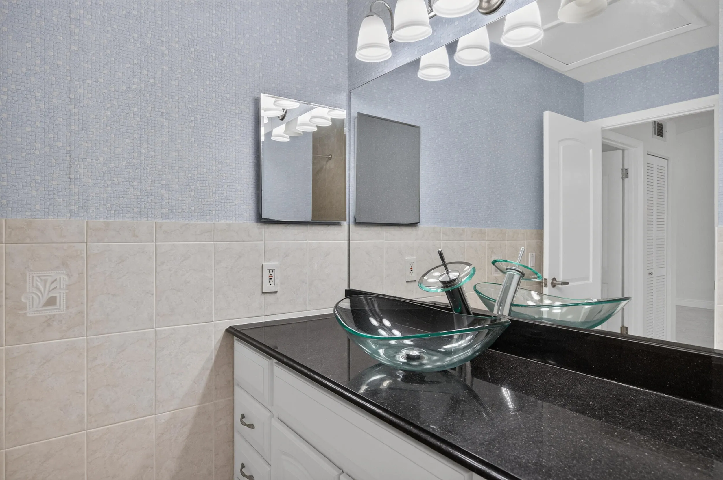 10765 apt 307-25