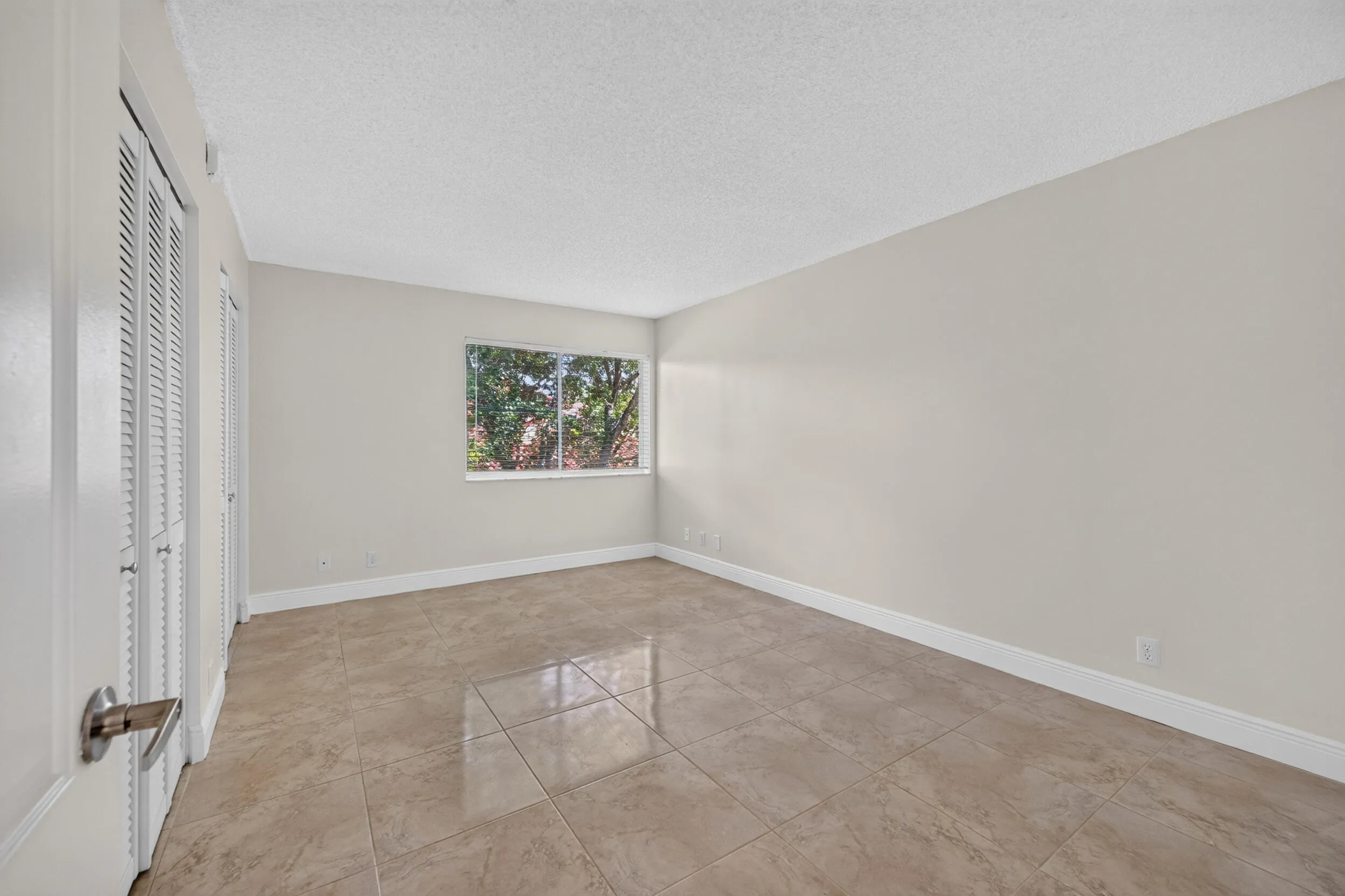 10765 apt 307-22