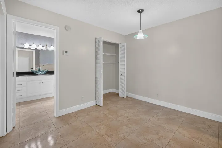 10765 apt 307-20