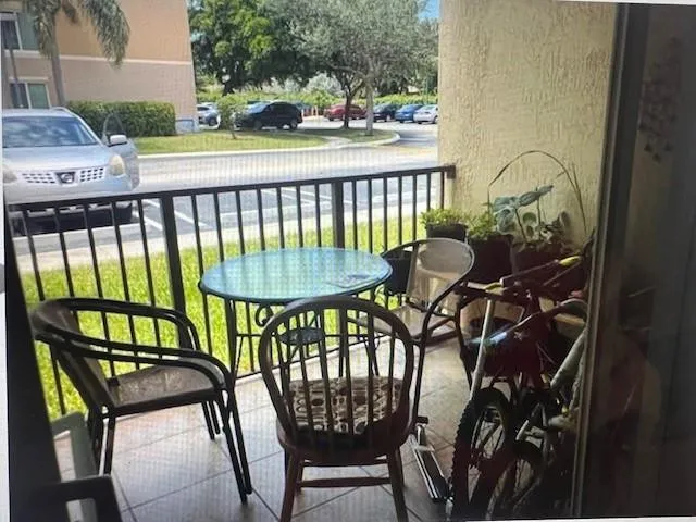 balcony