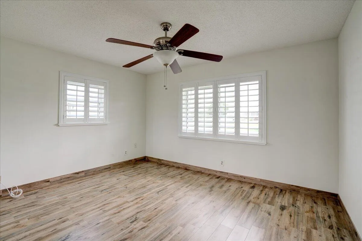 32-2198 SW 12th-35