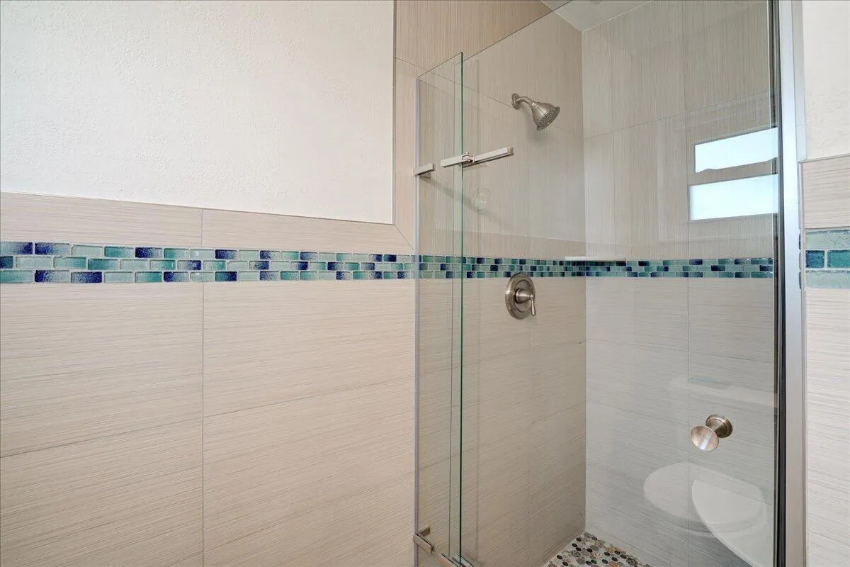 31-2198 SW 12th-32