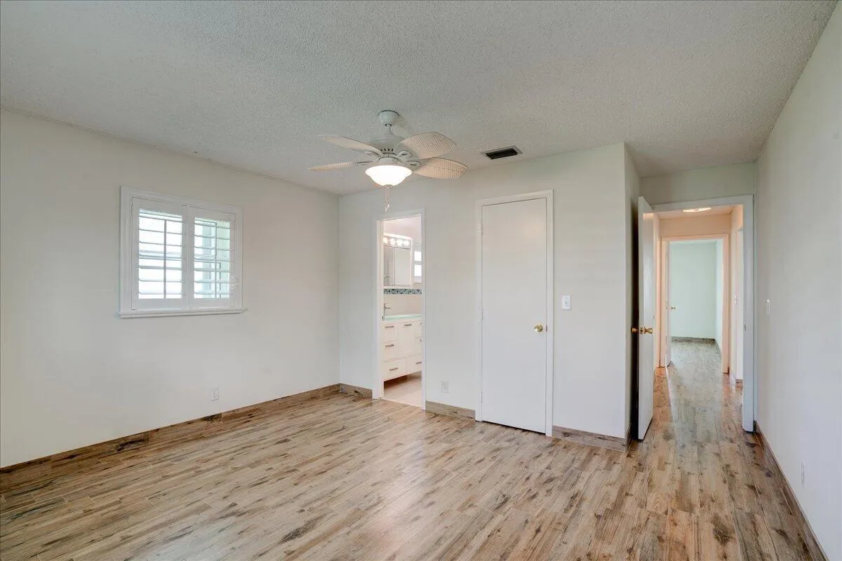 26-2198 SW 12th-27
