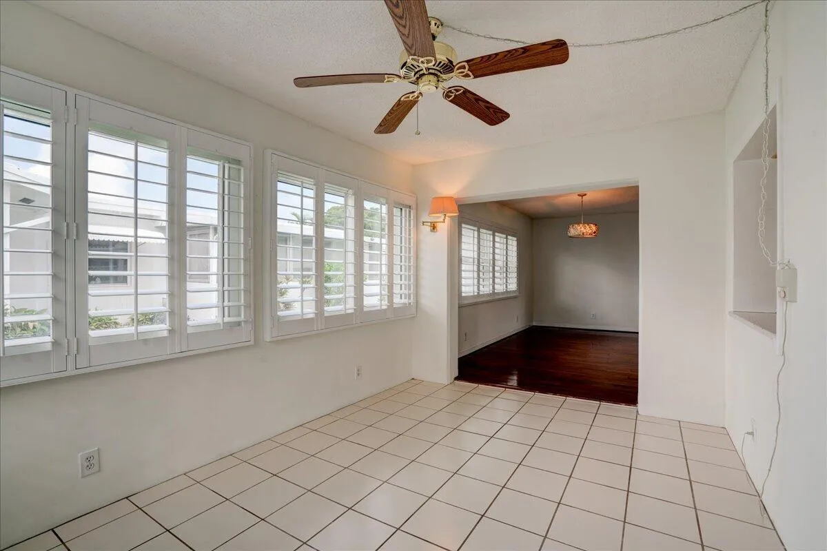 17-2198 SW 12th-17