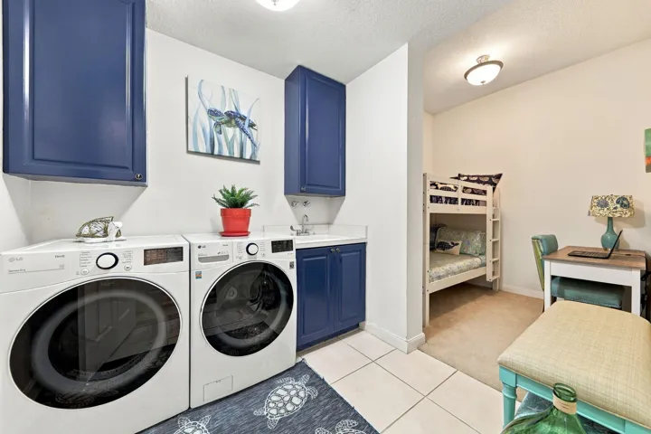 Laundry & Flex Area