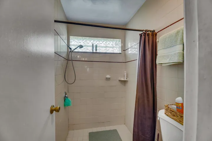 Separate Shower & WC