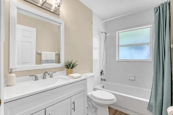 40_Guest_Bath_Blue