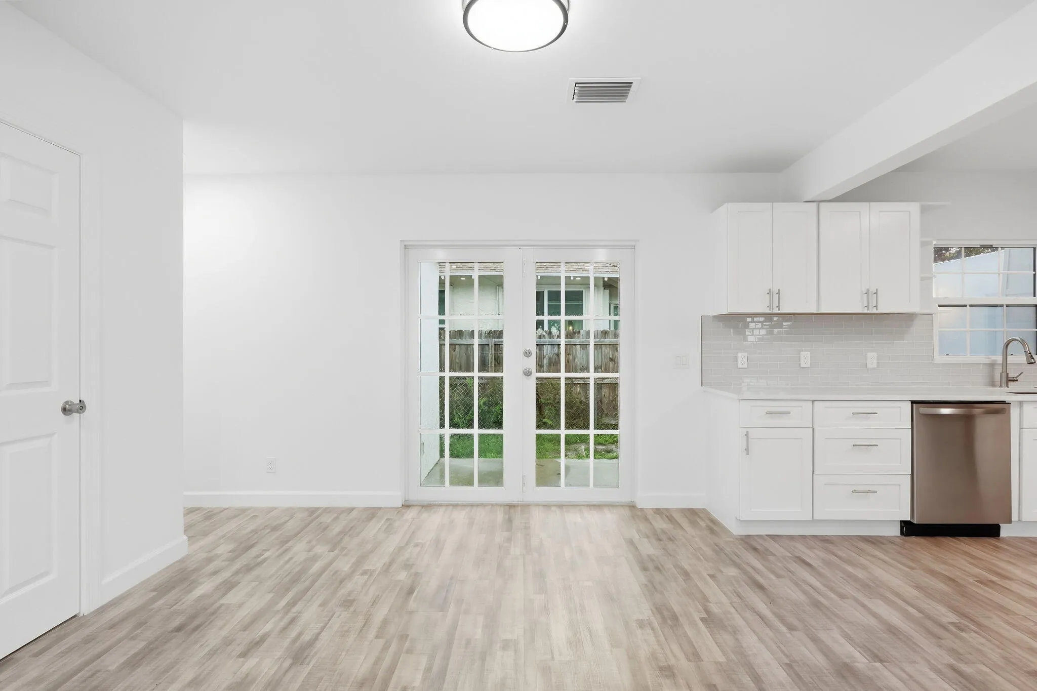 35-web-or-mls-5203_N_Flagler_Dr_07560