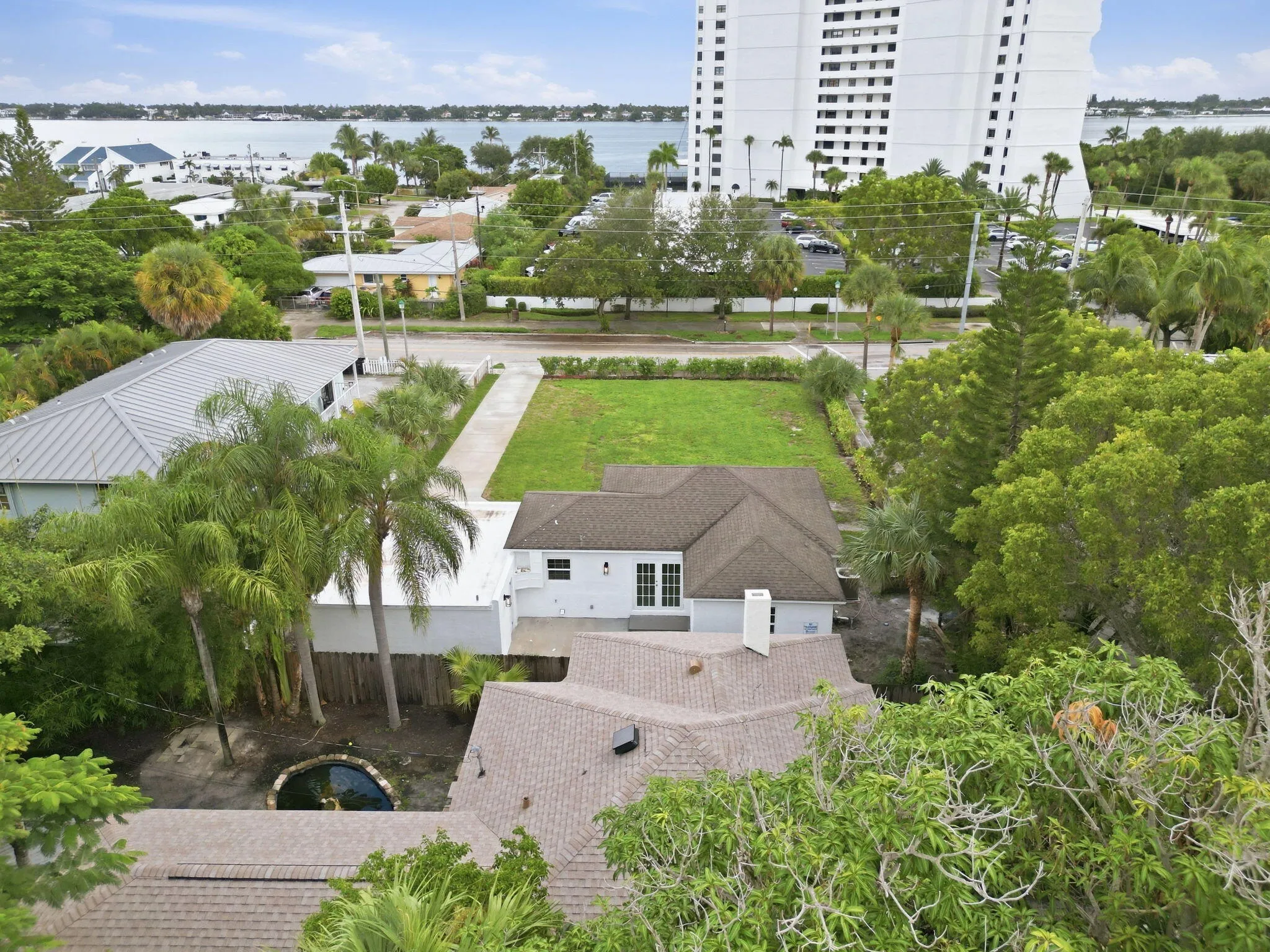44-web-or-mls-5203_N_Flagler_Dr_Drone_08