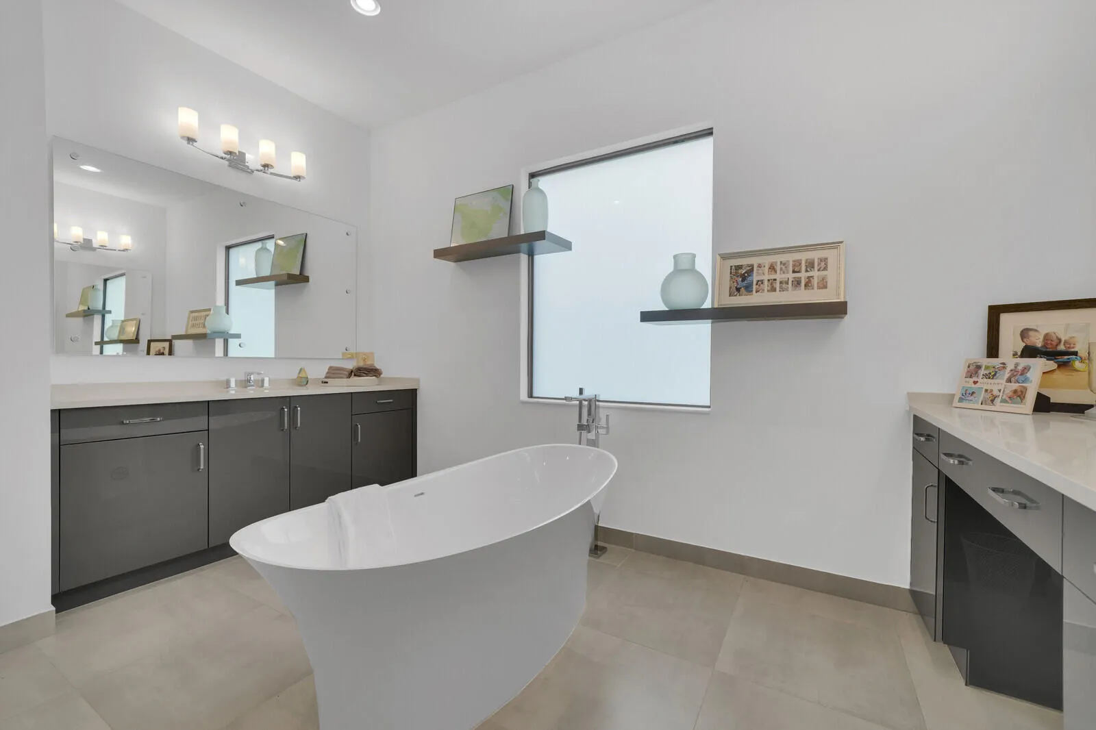 CONTEMPORARY TUB INSTALLED