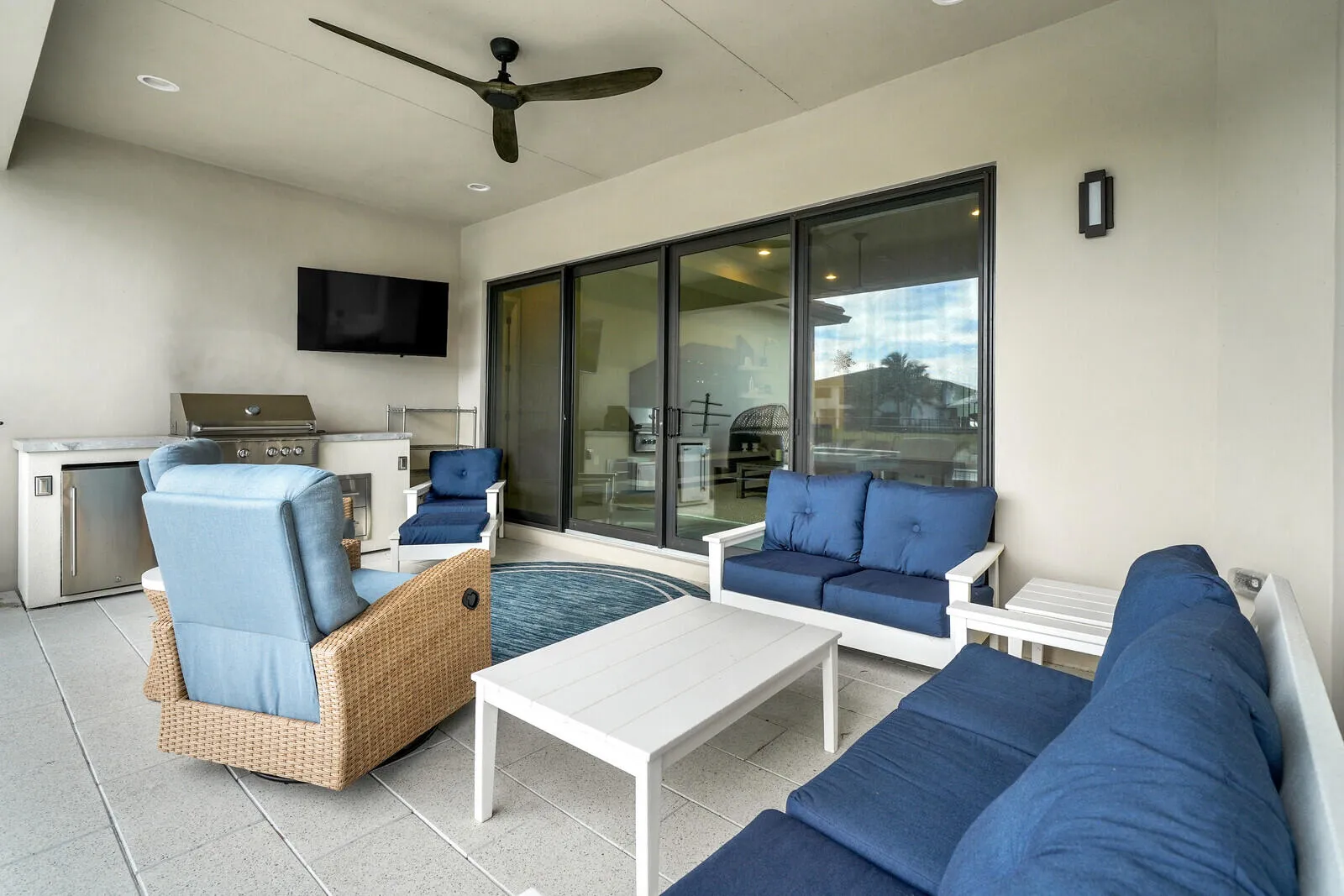 COVERED LANAI