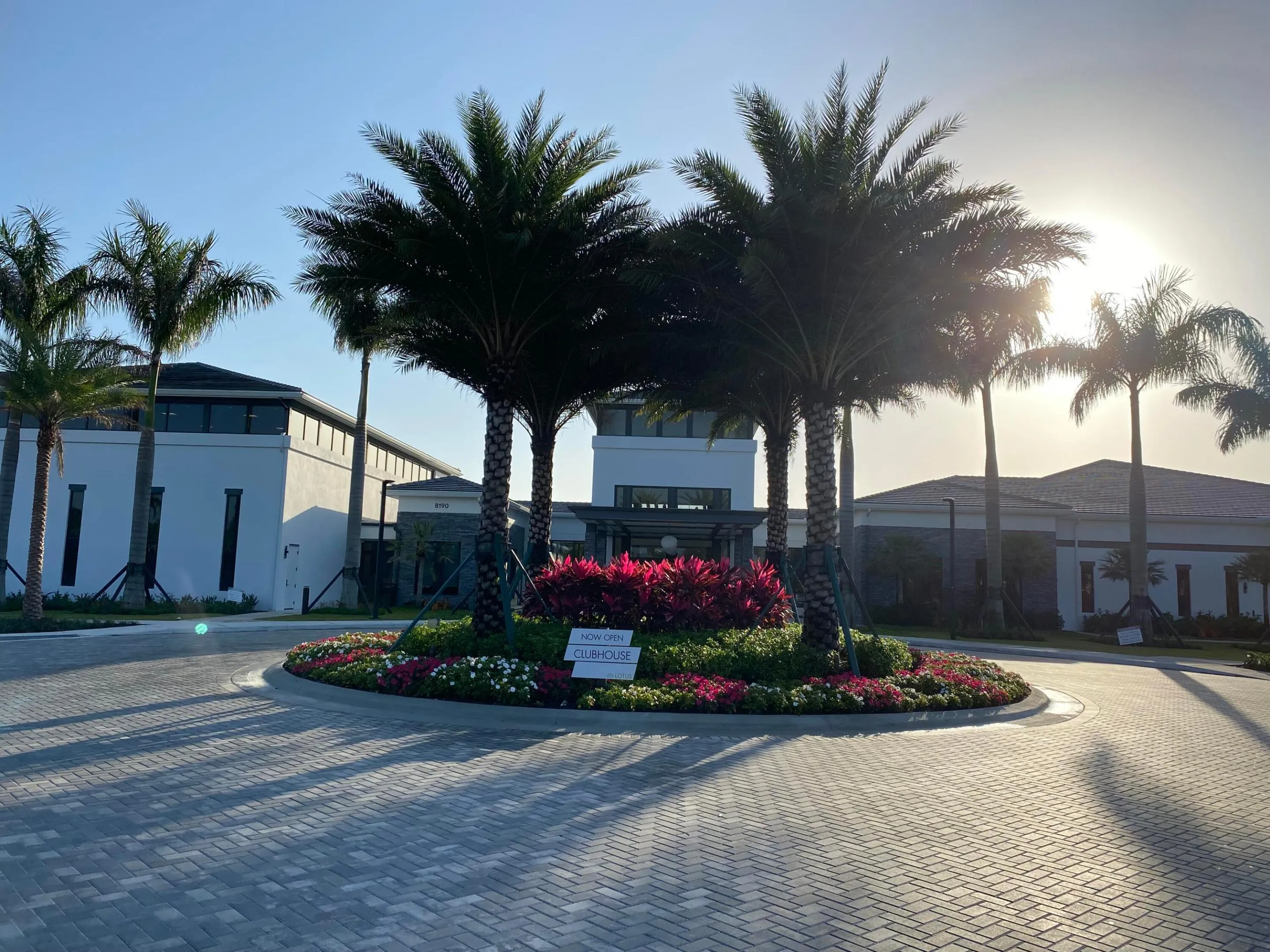 CLUBHOUSE