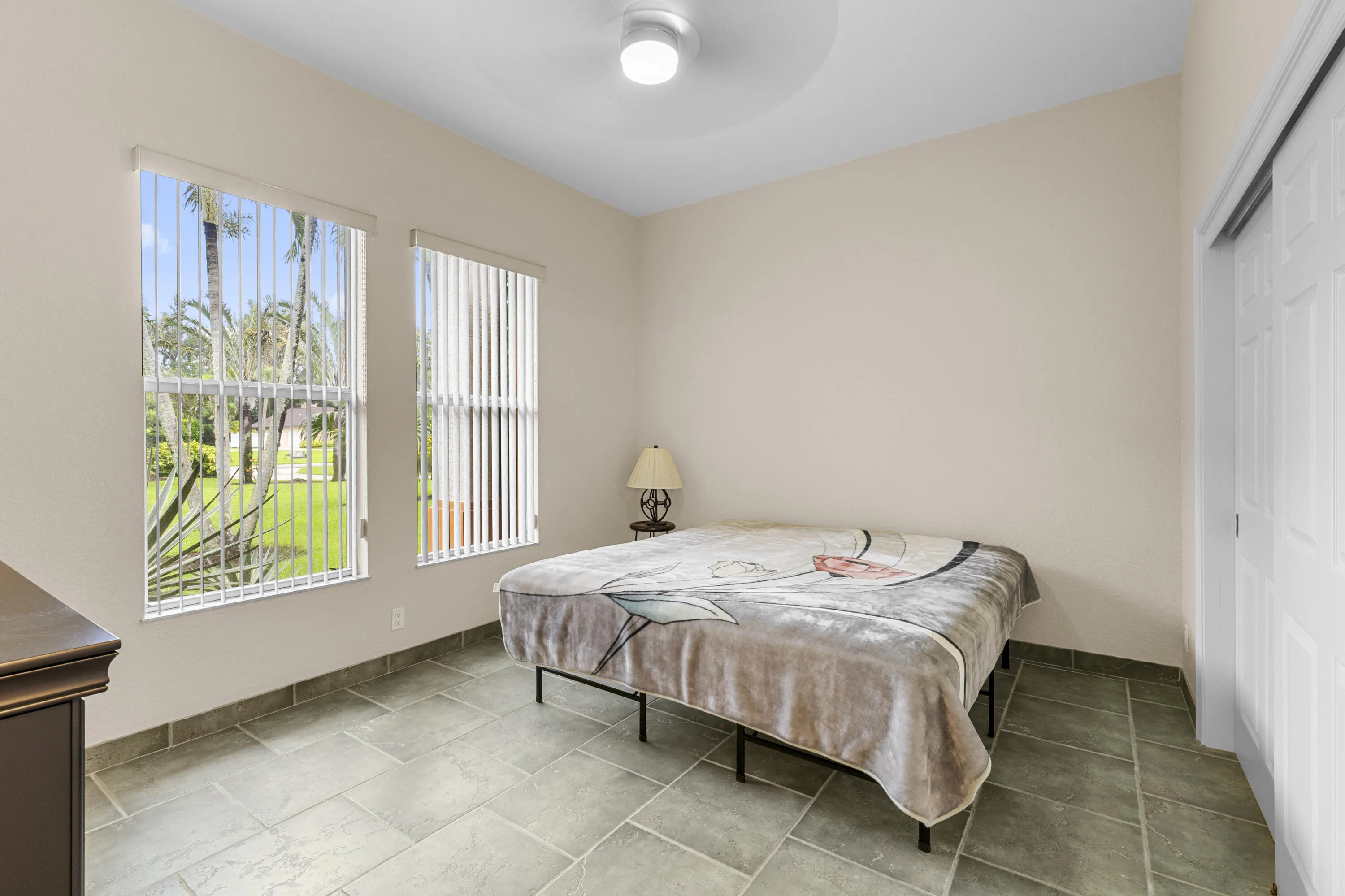 Property photo 37