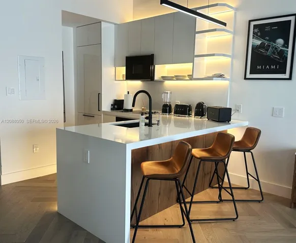 High End Finishes with Island Seating