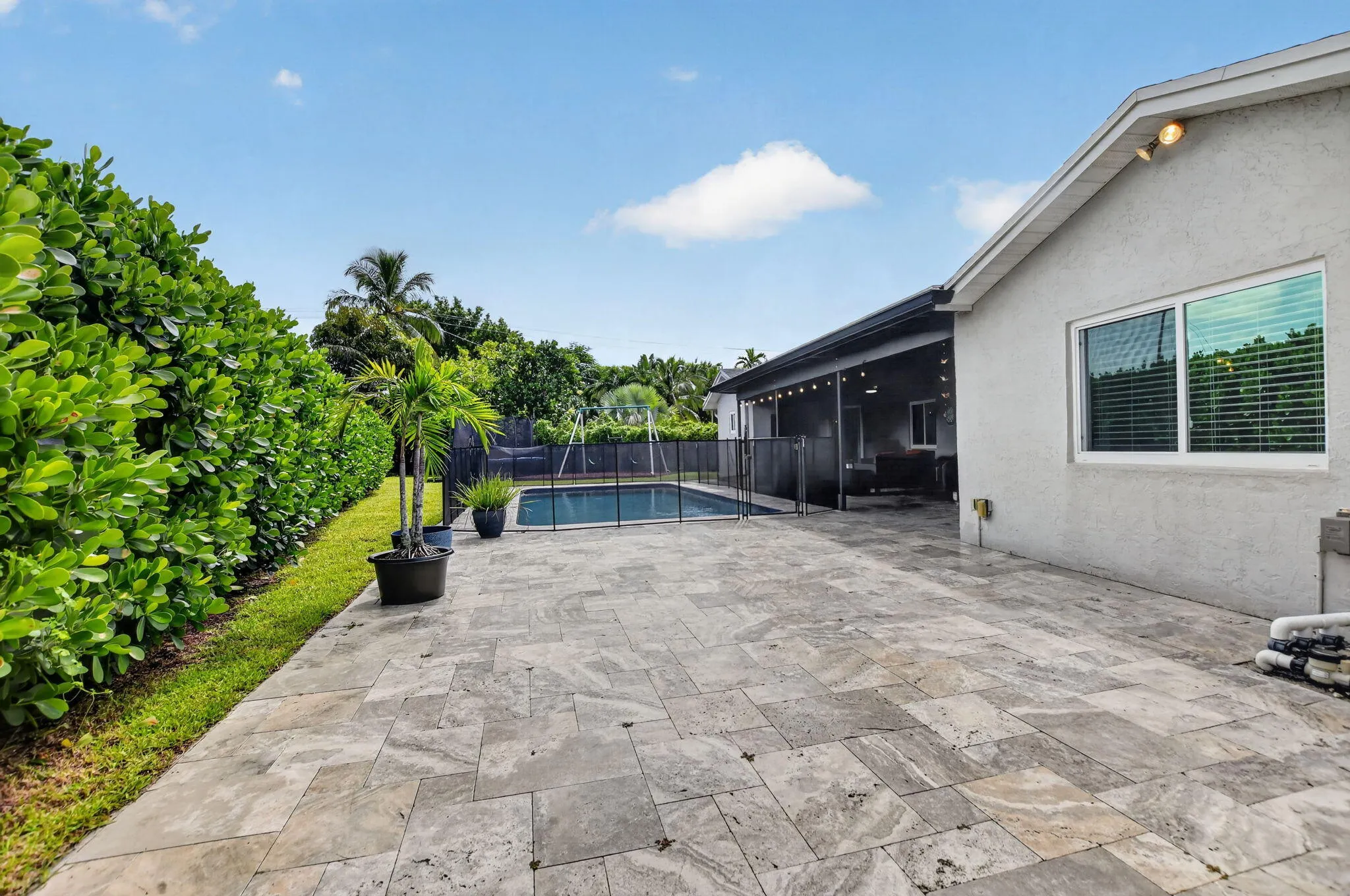 51-web-or-mls-22606-28