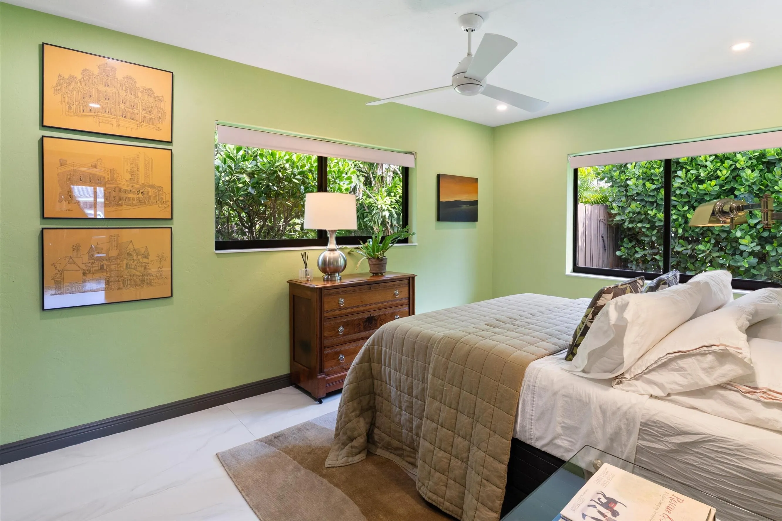 _12 Guest Room 2 Cropped