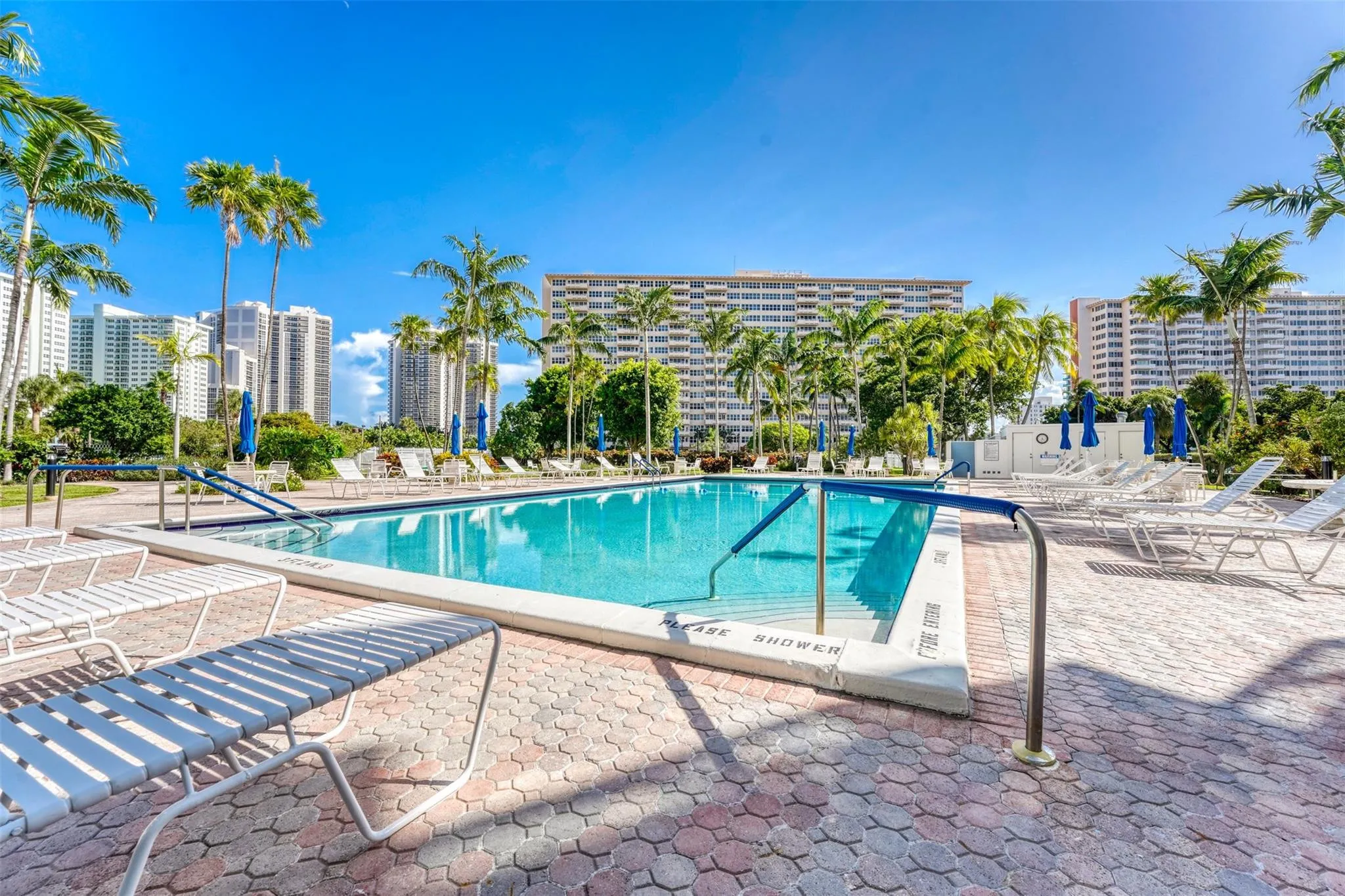Steps to pool