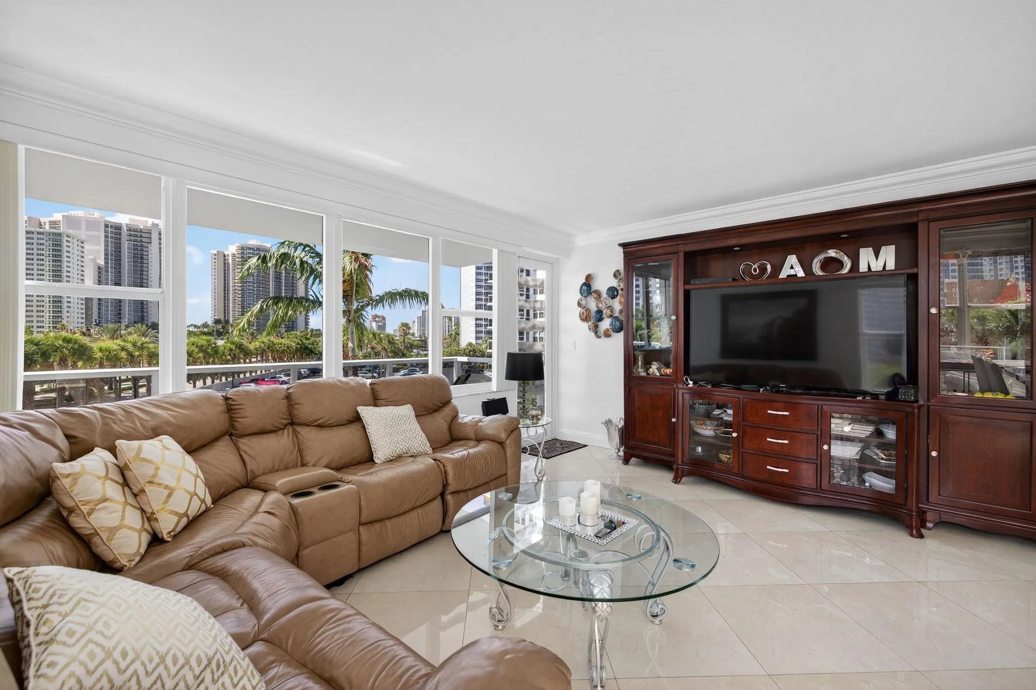 Huge Living room