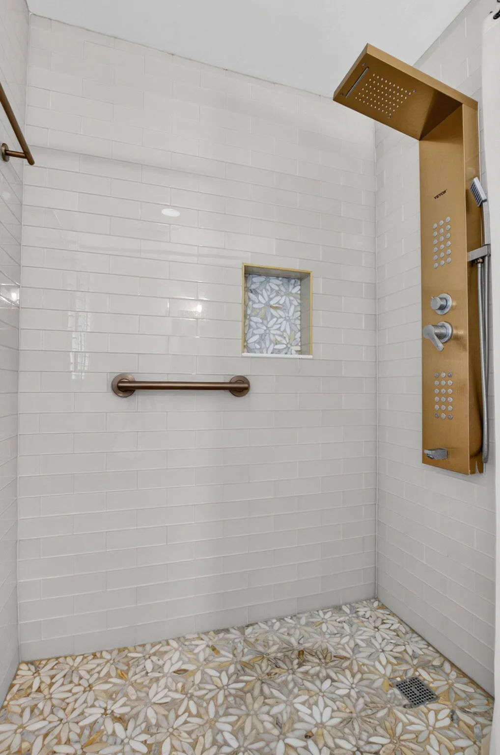 Ensuite Shower 3