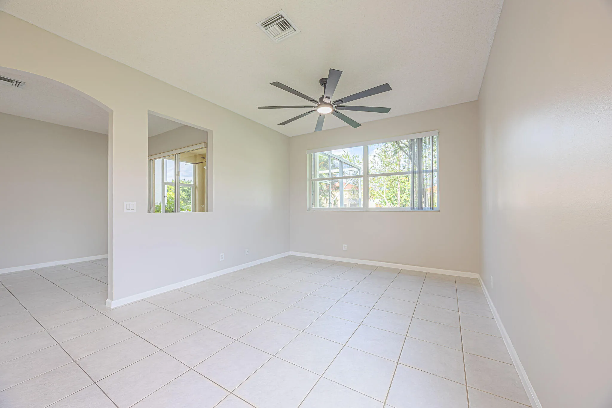 153A0054-HDR
