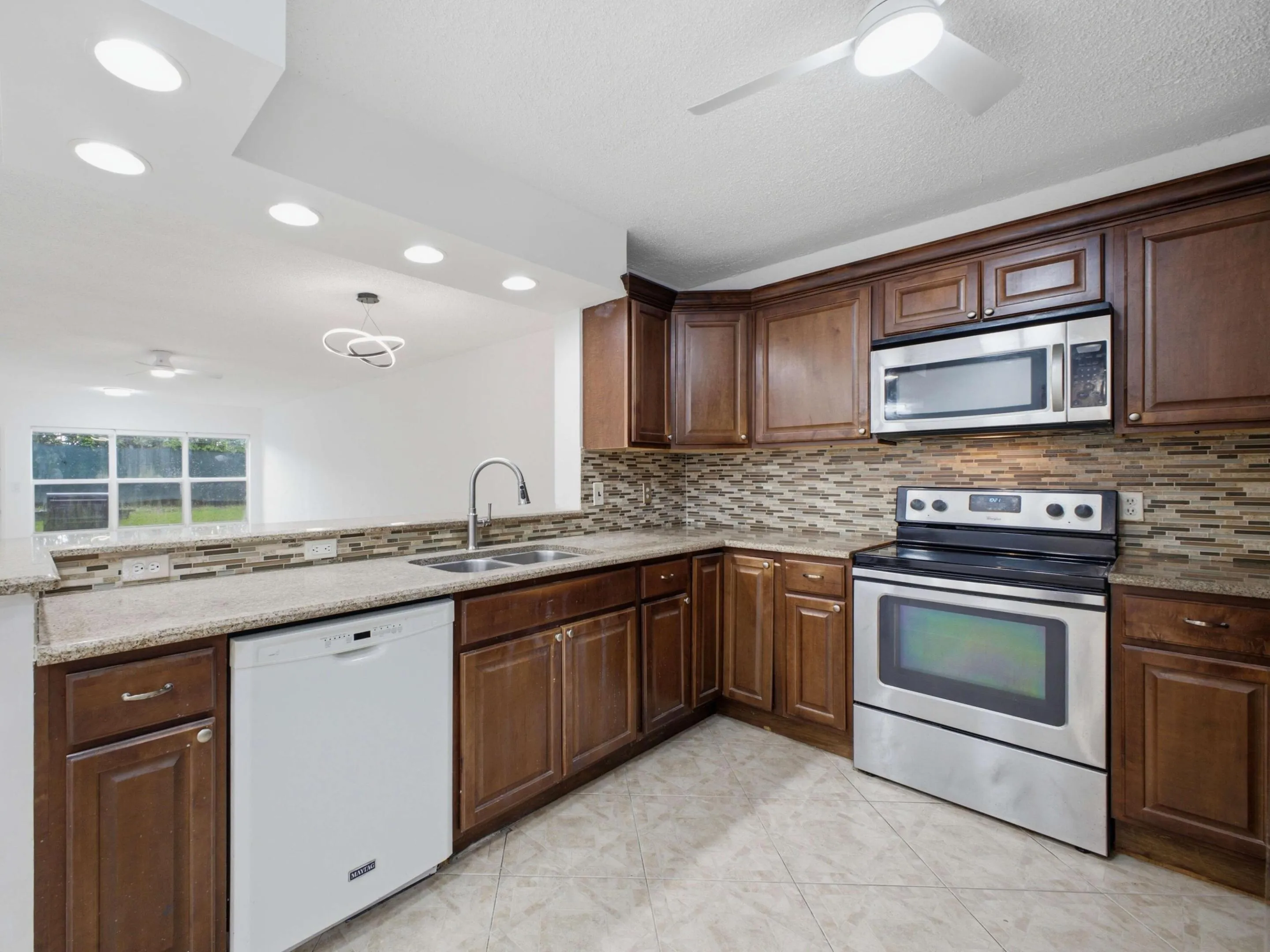 Kitchen 7
