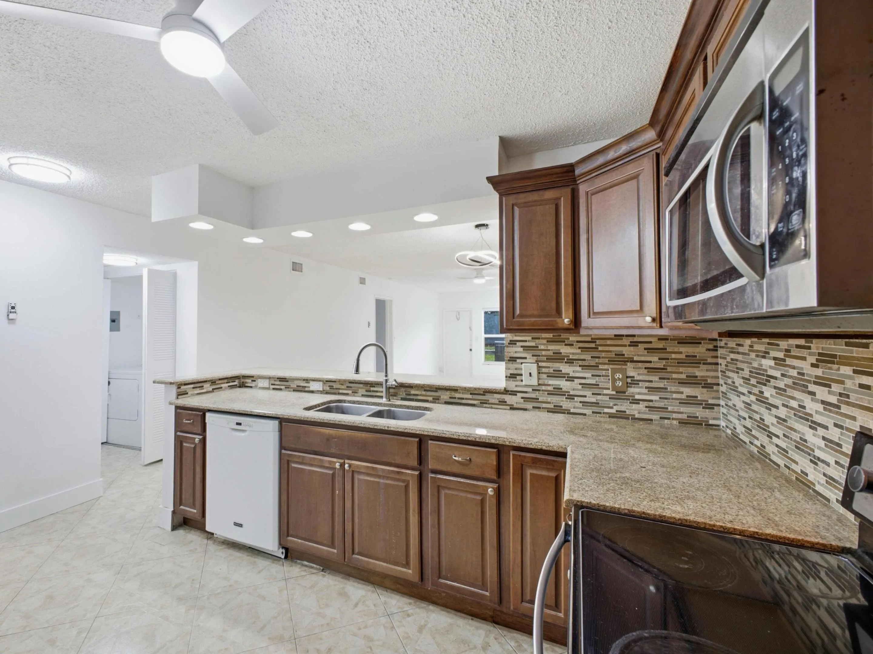 Kitchen 6