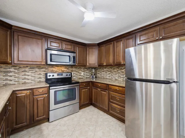 Kitchen 3