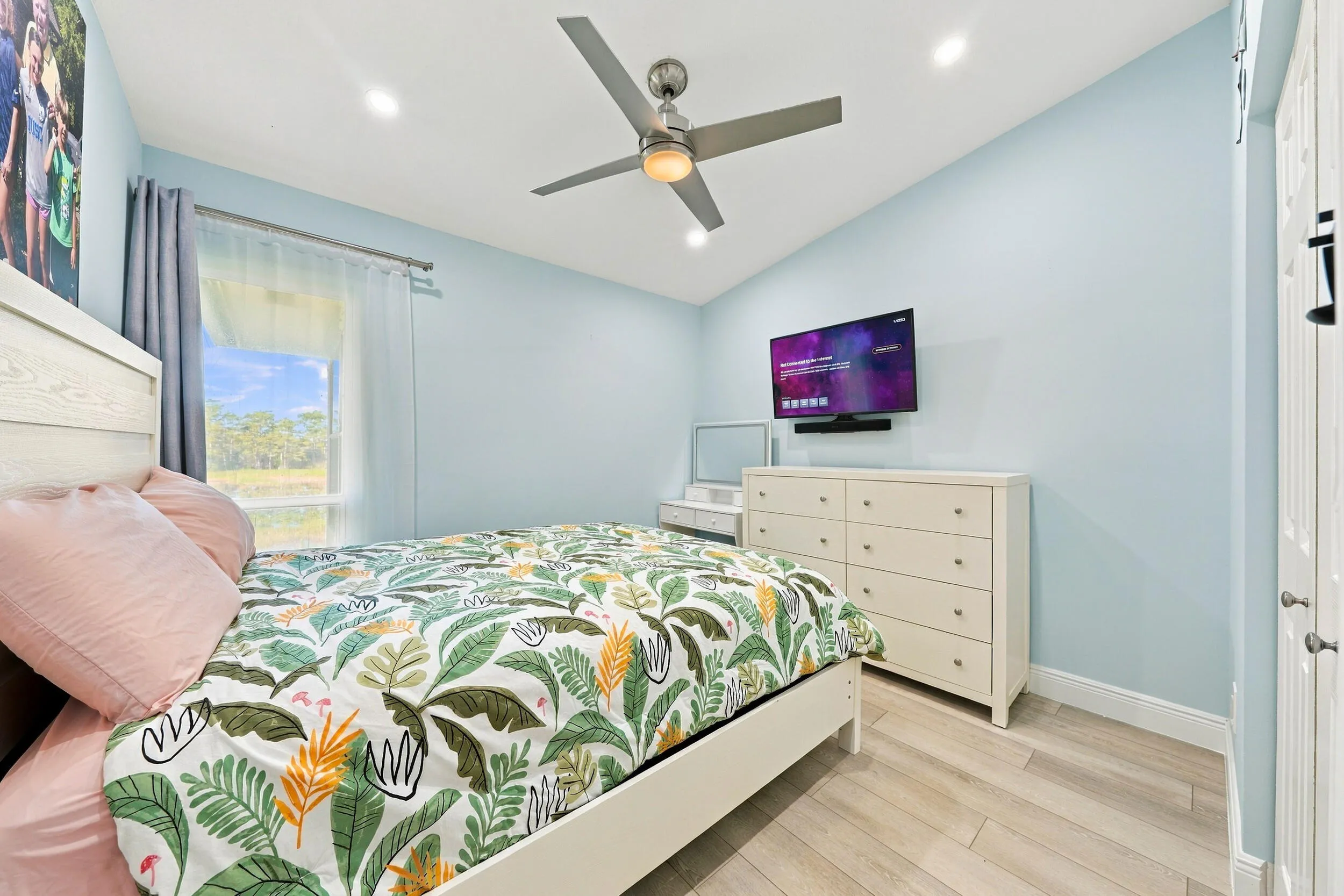 2nd Bedroom