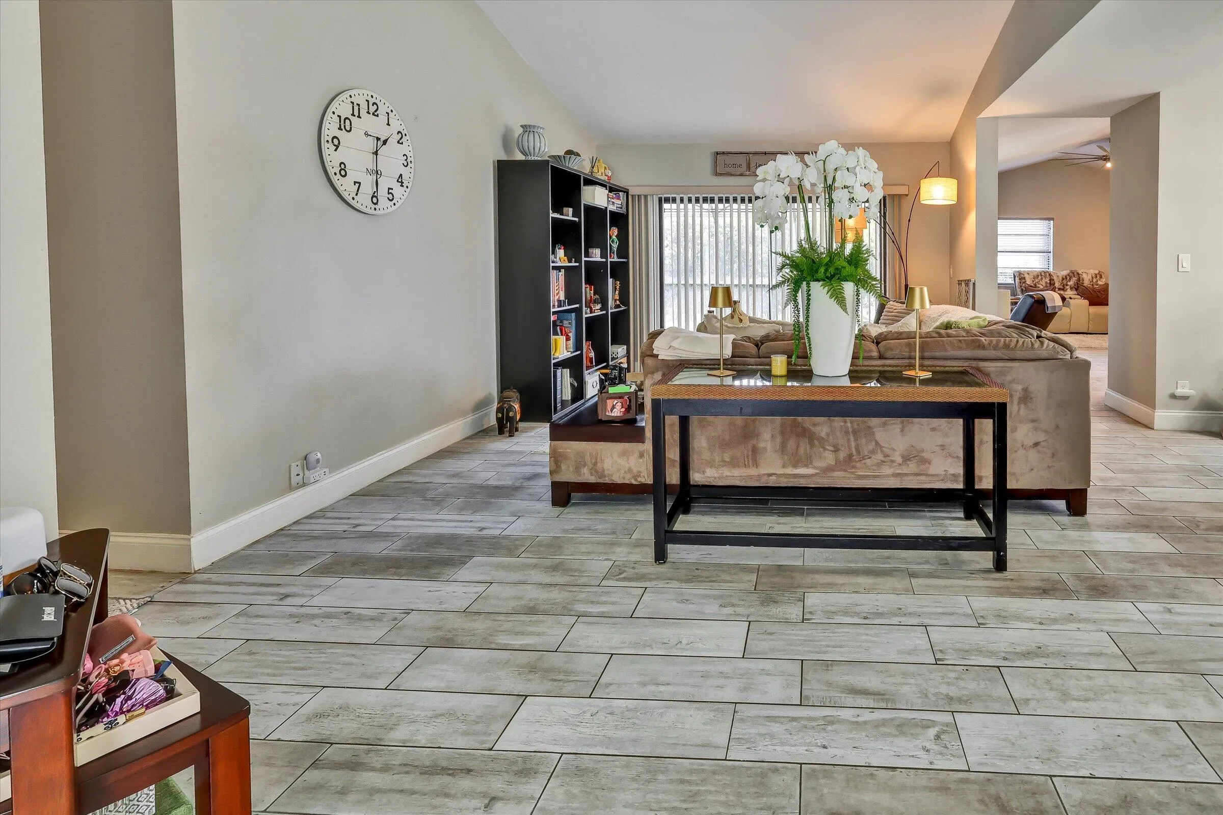 25-7007 NW 40th Pl-25