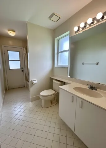 Guest/cabana bathroom
