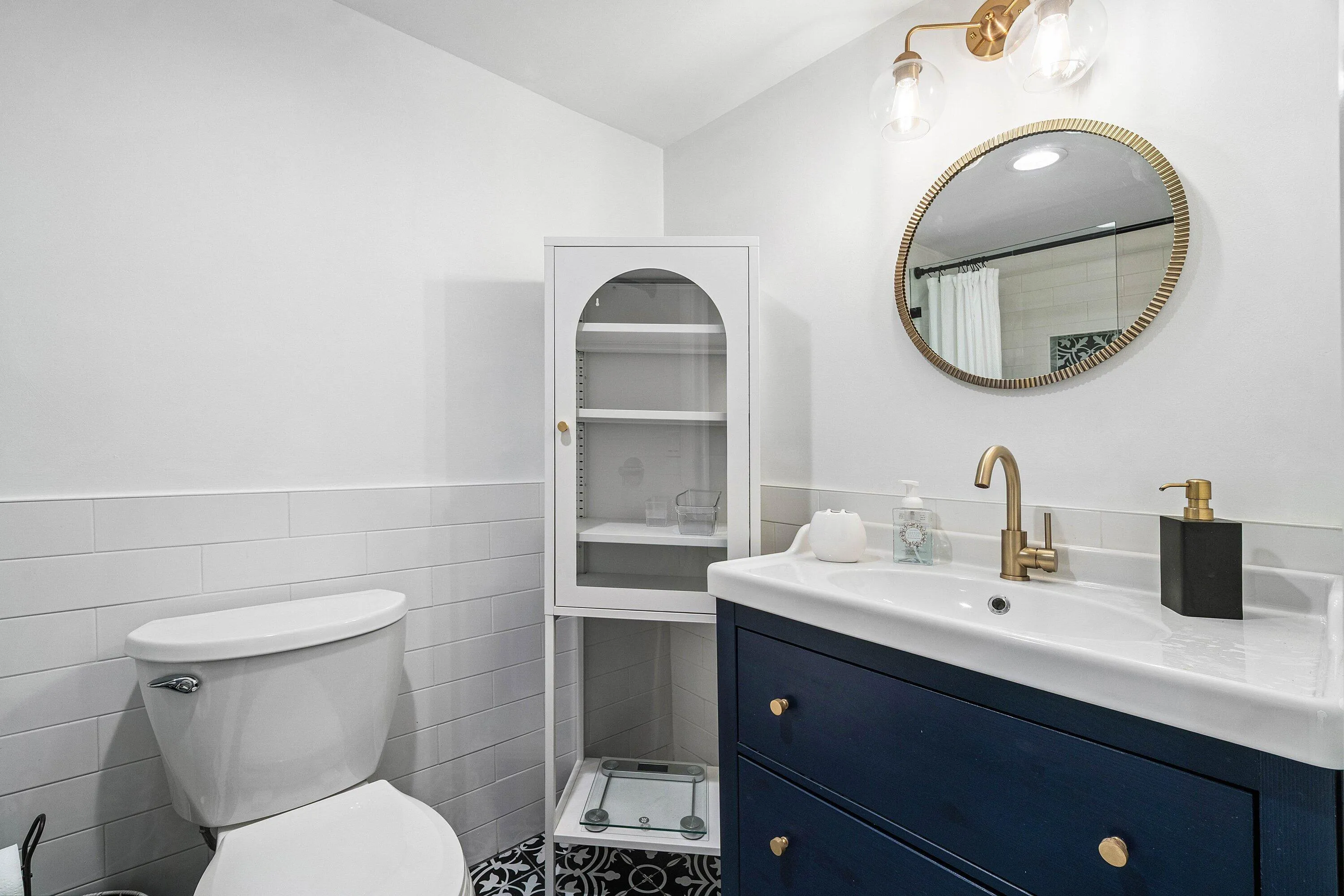 Primary Full Bathroom