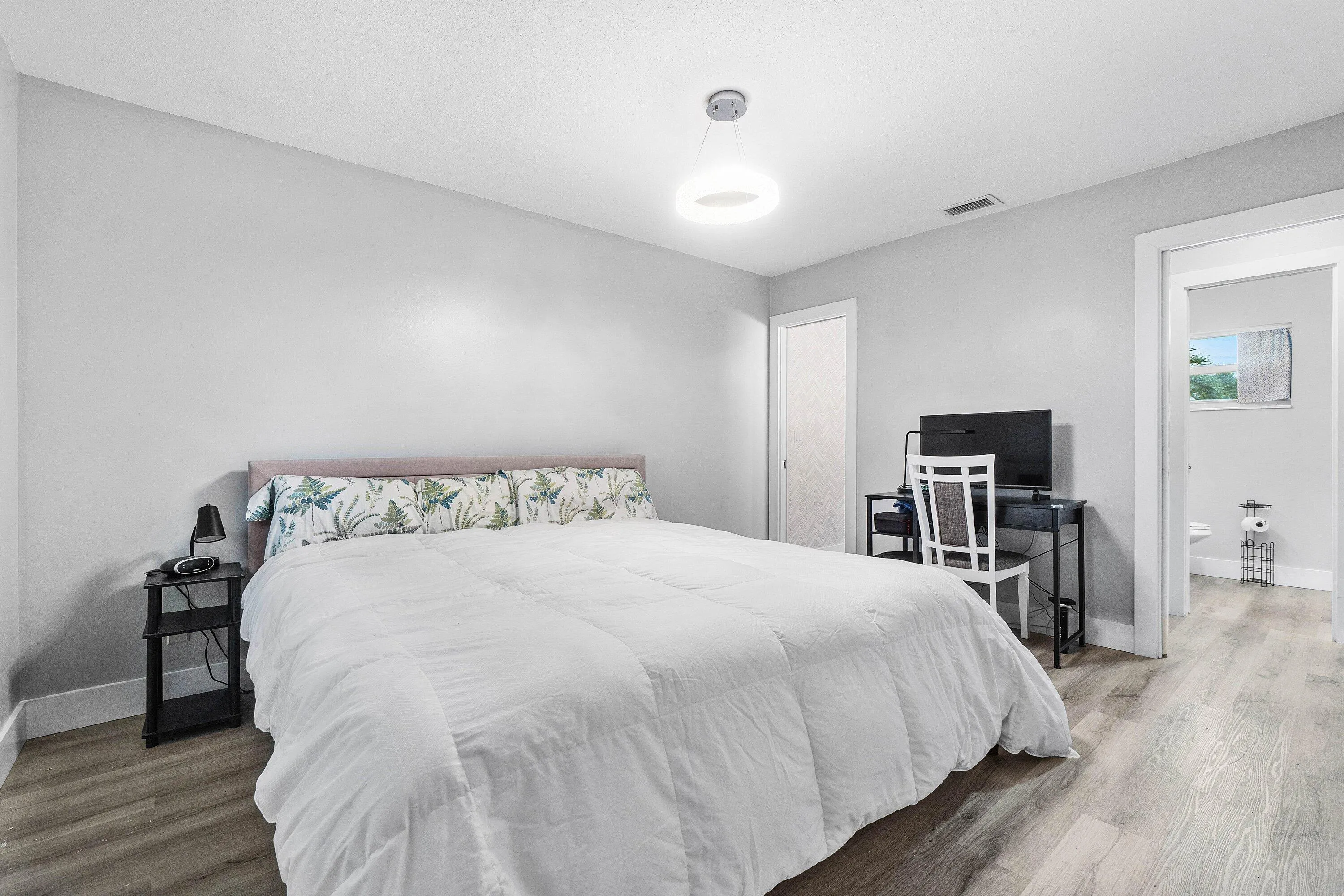 017-2883CrosleyDriveWest-F-WestPalmBeach