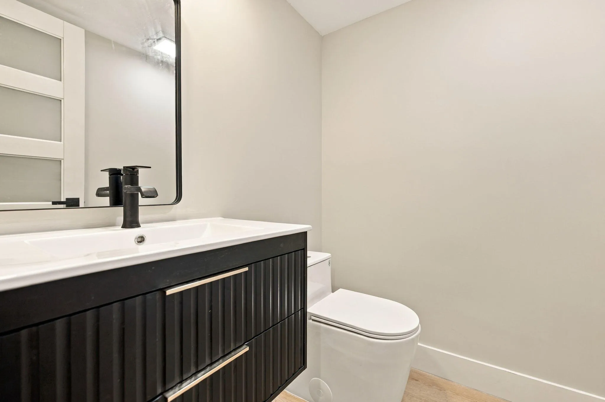 10-web-or-mls-806-cypress-grove-ln-303