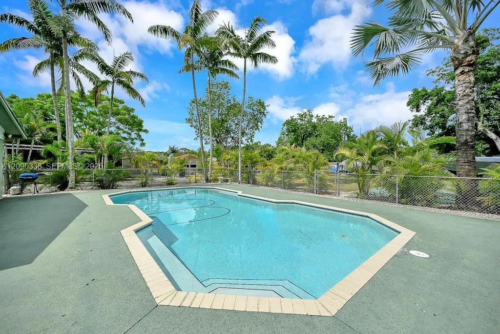 Property photo 48