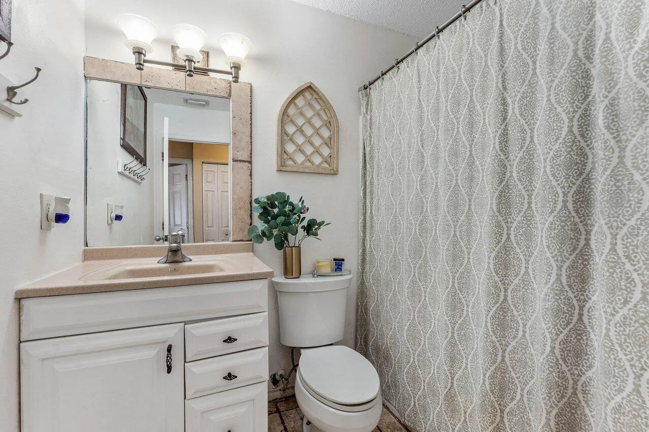 Upstairs Bathroom