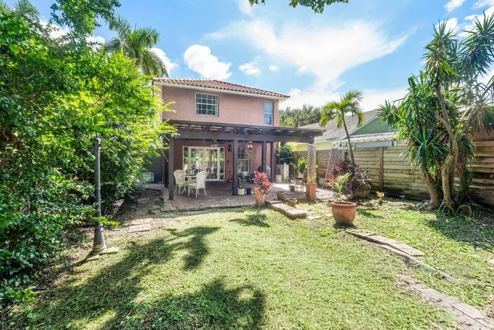 Yard view with house left