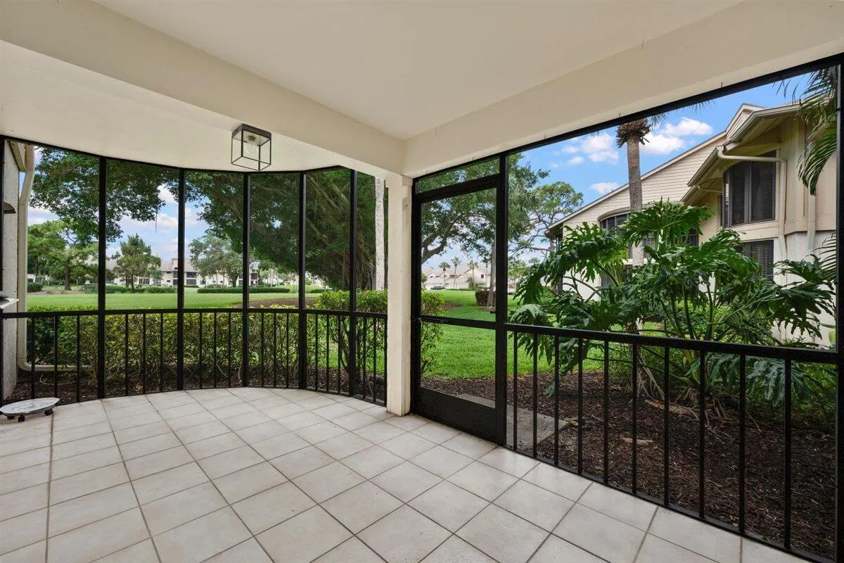 Screened Patio for Relaxing