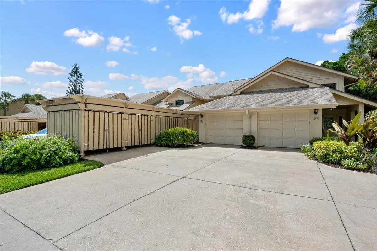 1 car Garage & Storage Area