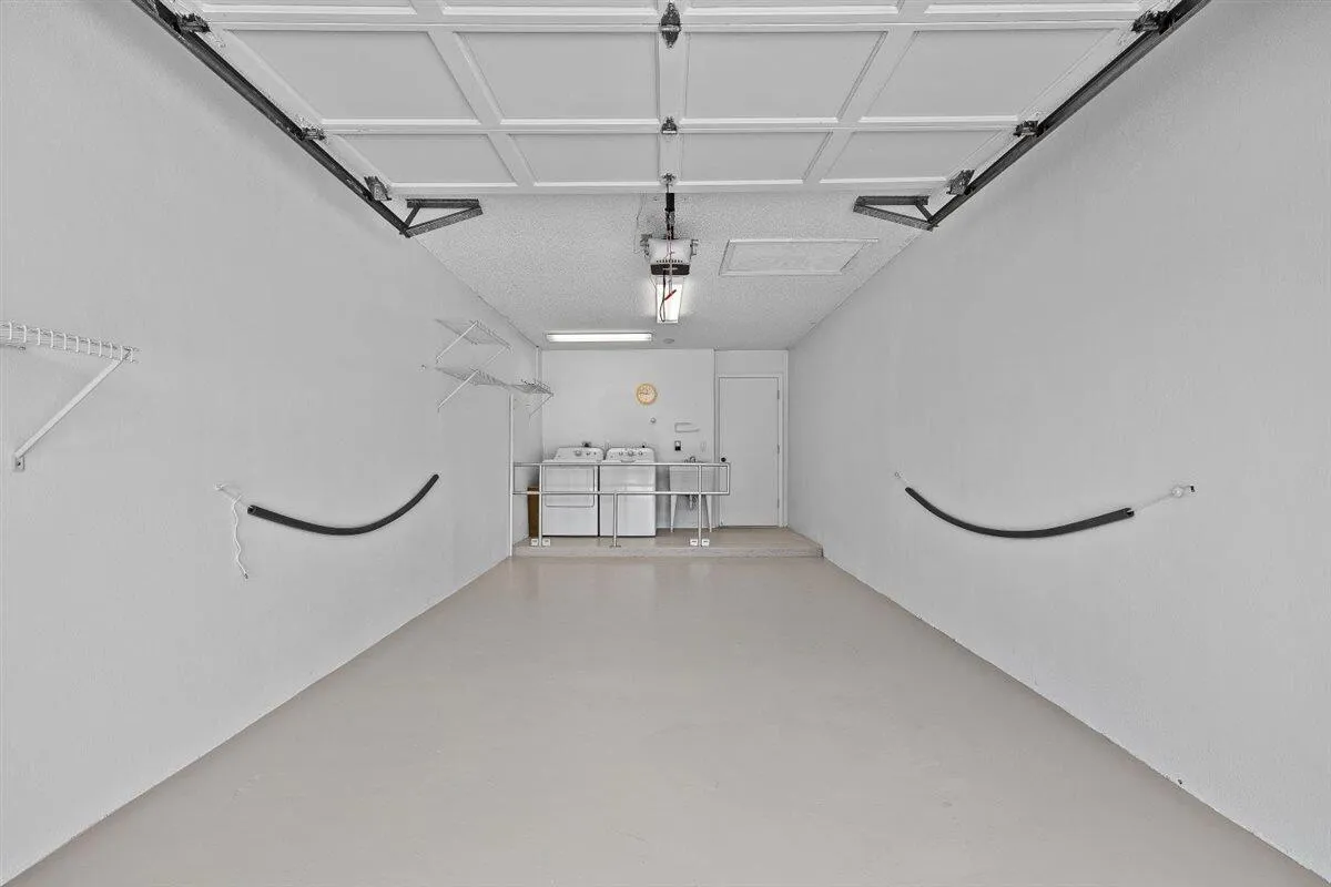 Immaculate Garage Space