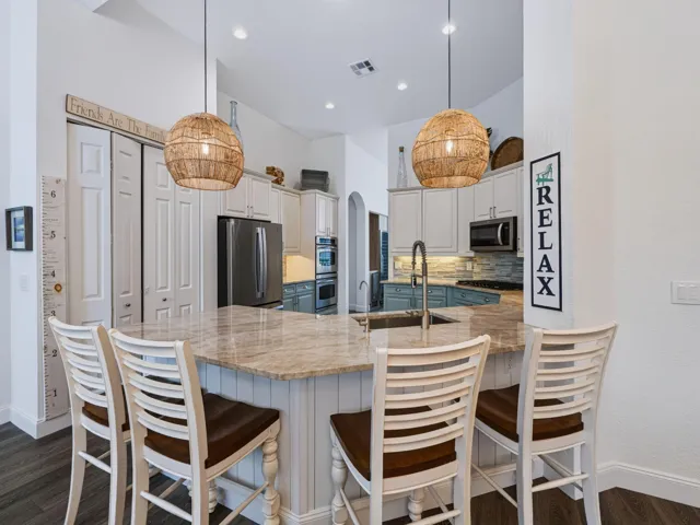 12-web-or-mls-1608-sw-cattail-ct-018