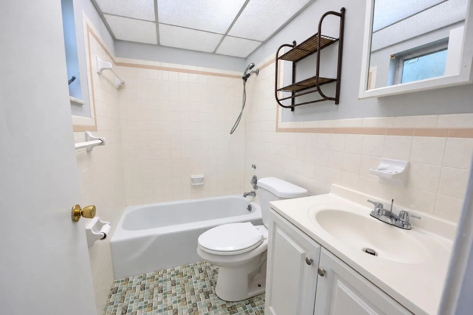 220 unit 3 bath