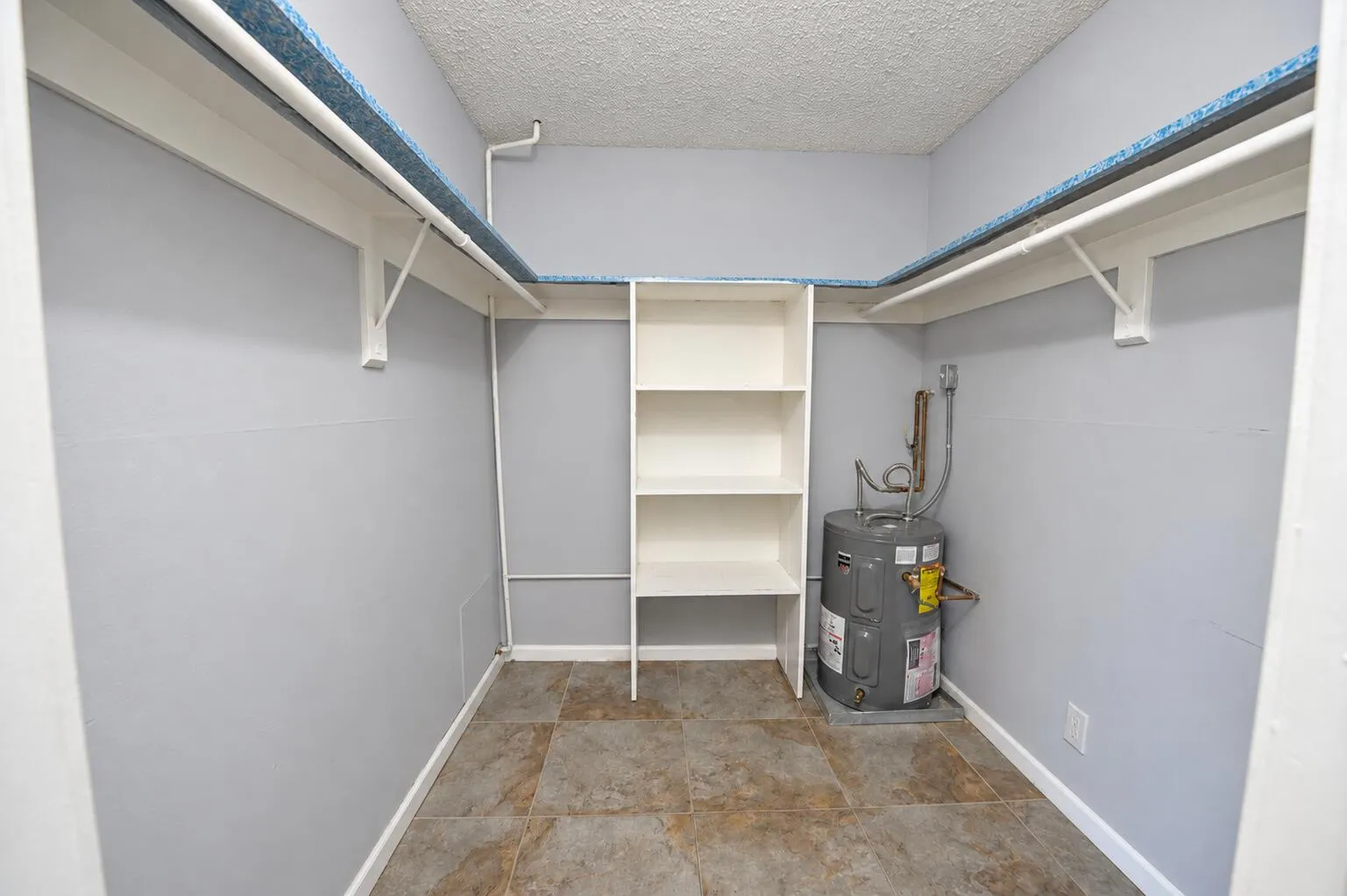 220 unit 3 closet