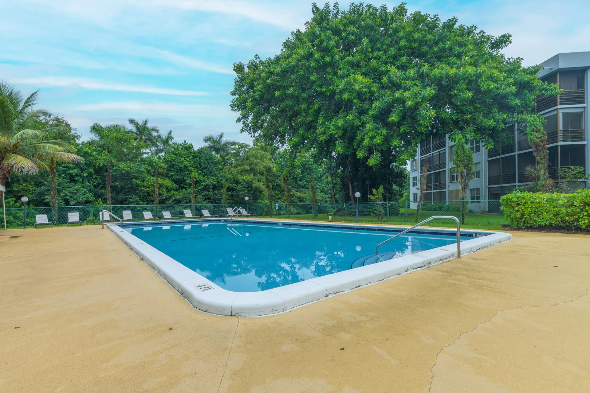 20260911 - 101 Royal Park Dr 1C - MR-25