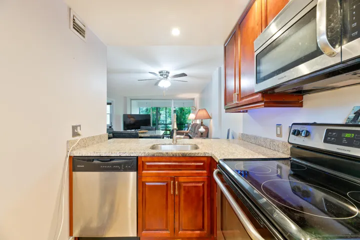 20260911 - 101 Royal Park Dr 1C - MR-8