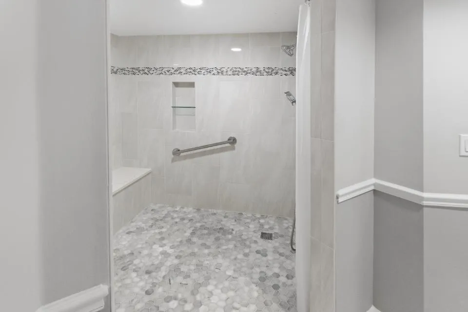 Master Bathroom Walk-in Shower