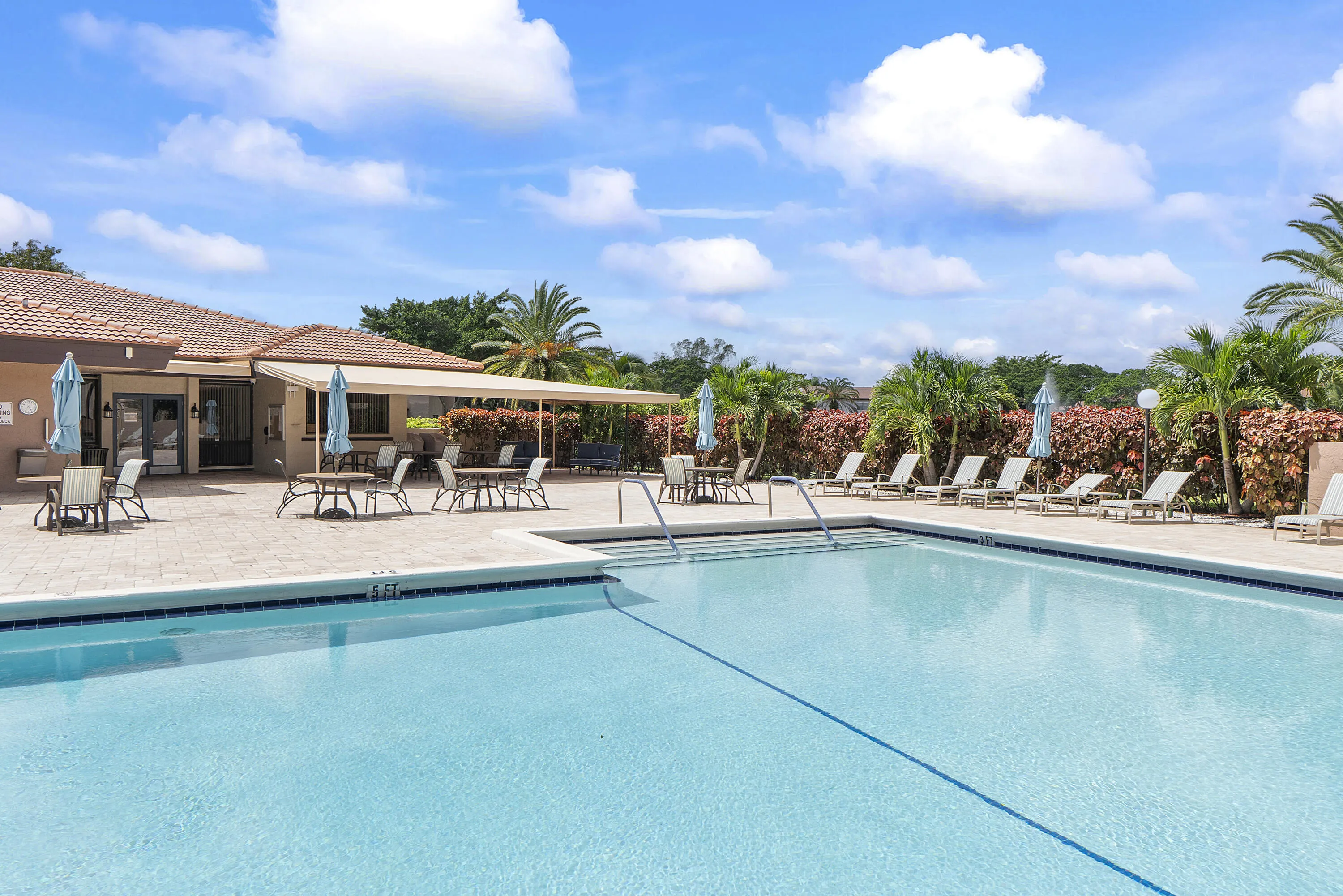 9283 Vista Del Lago_035