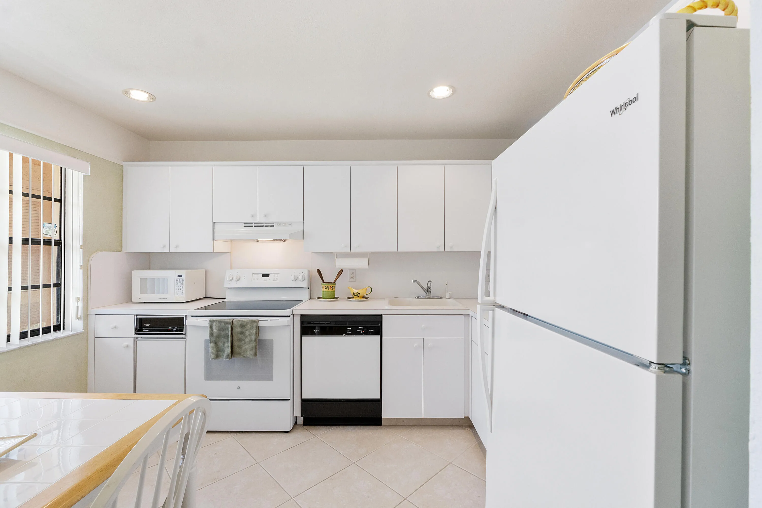 9283 Vista Del Lago_012