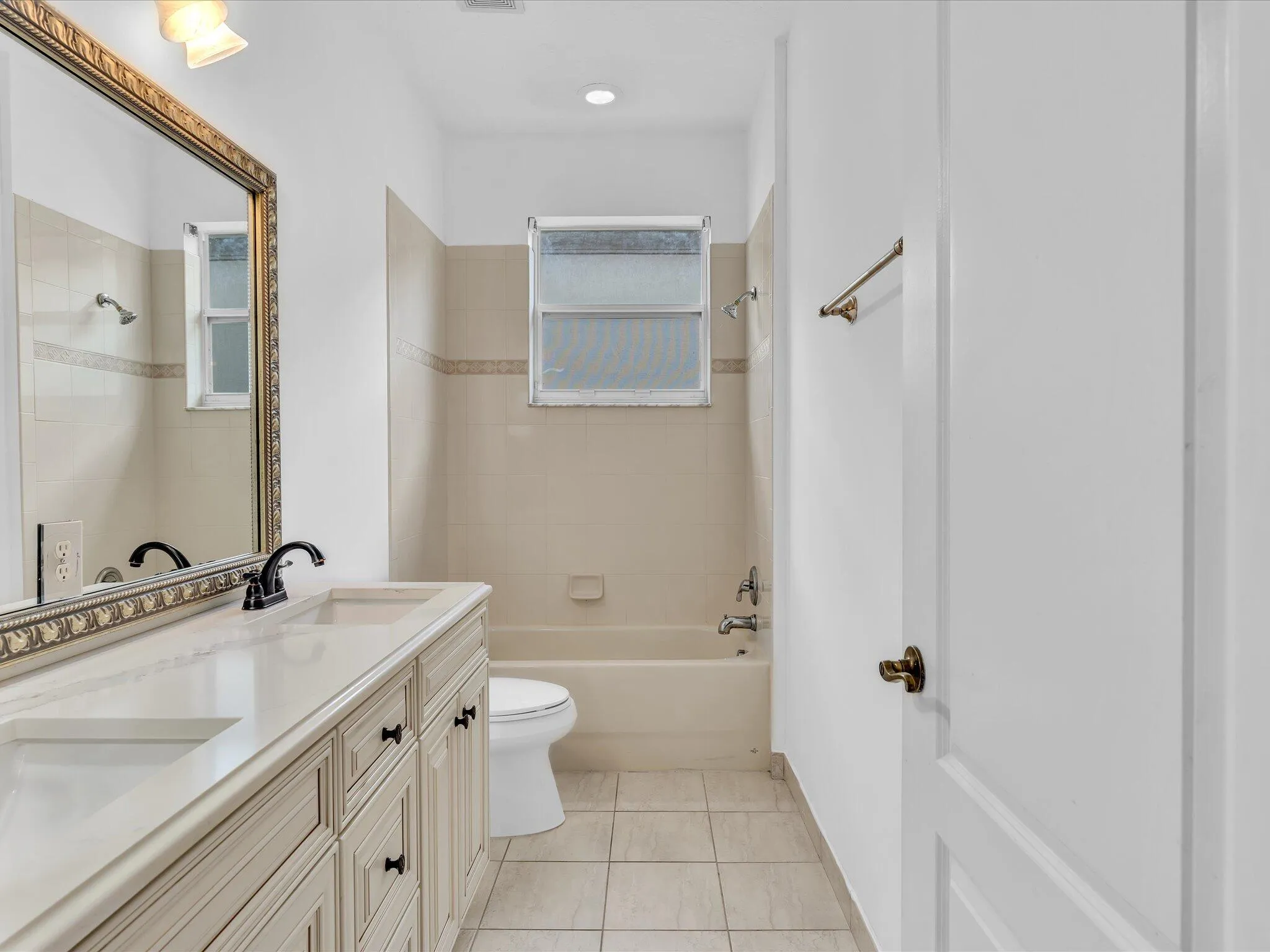 Property photo 93