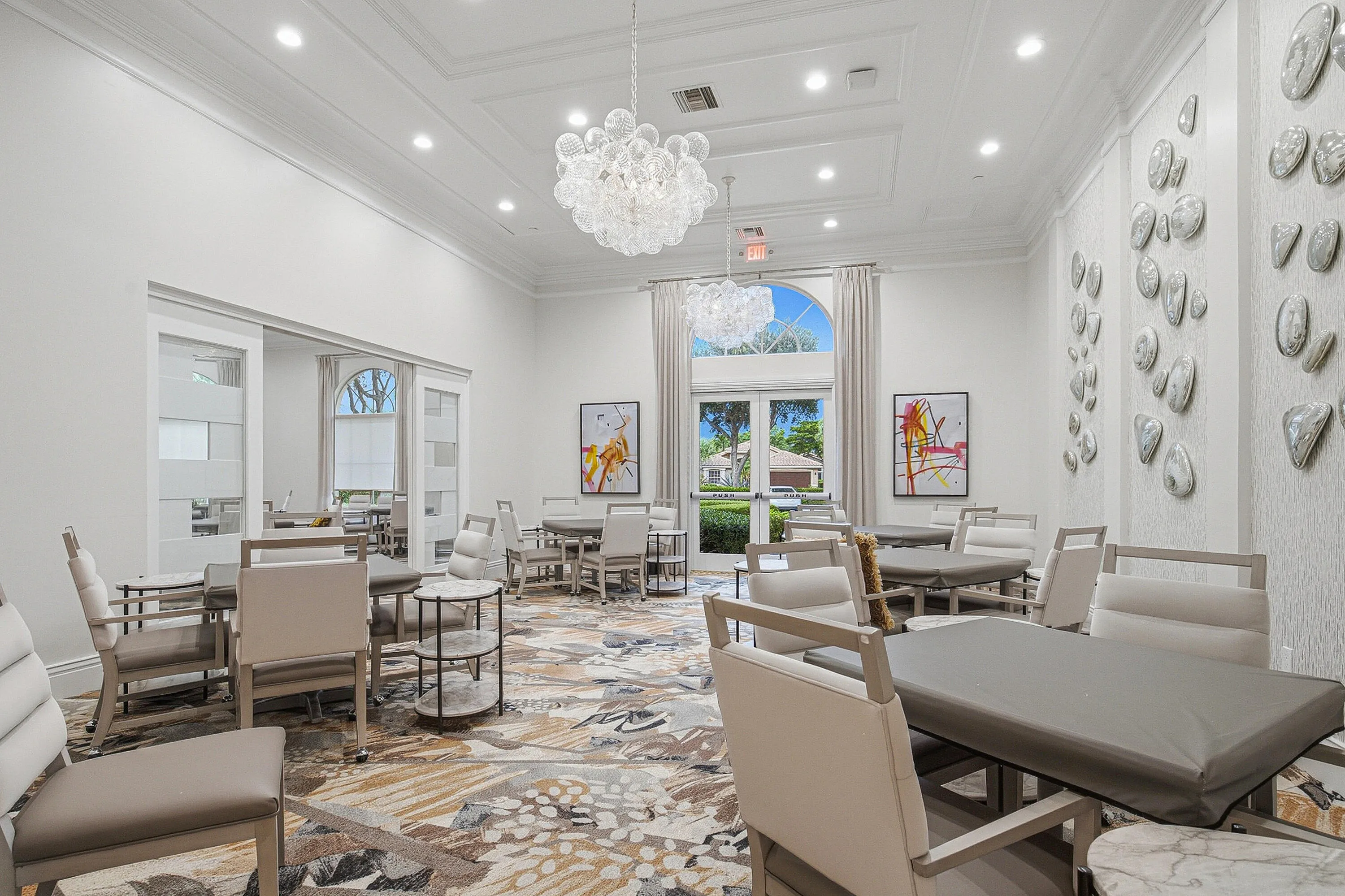 33-Clubhouse-Poker Room