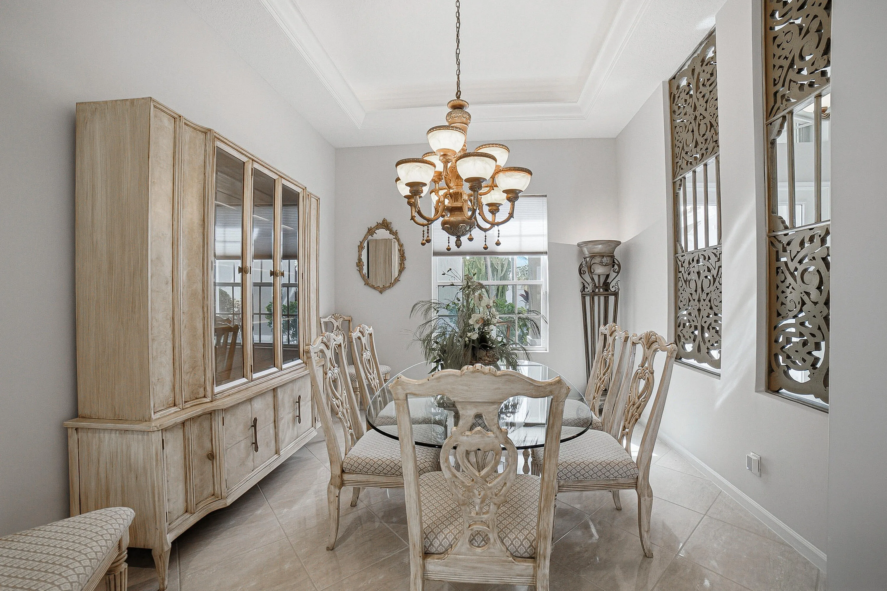40-Dining Area